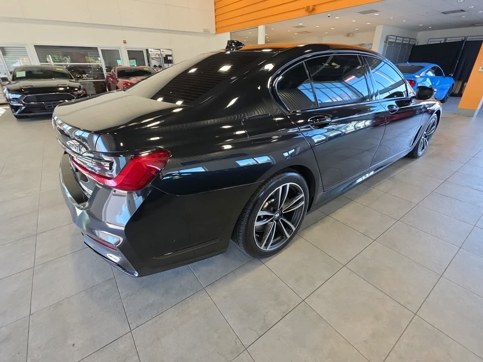 Used 2022 BMW 750i xDrive w/ Executive Package AWD/4WD image 5