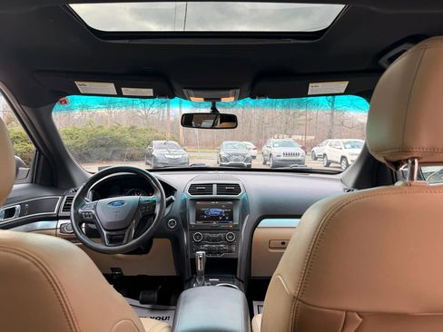 Used 2016 Ford Explorer XLT w/ Equipment Group 202A image 24