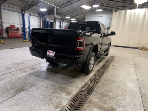 Used 2020 RAM 2500 Laramie w/ Night Edition image 9
