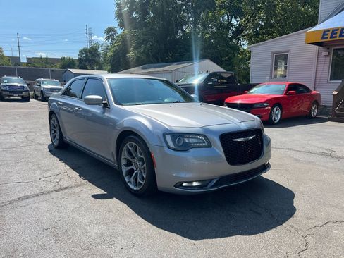 Used 2015 Chrysler 300 S RWD image 2