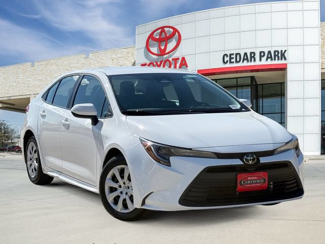 Used 2026 Toyota Corolla LE FWD image 1