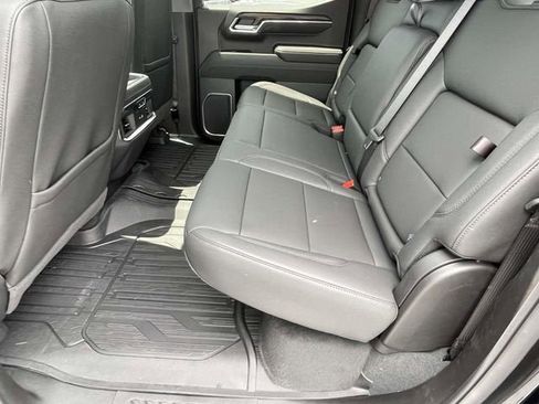 New 2026 GMC Sierra 1500 SLT w/ SLT Premium Package AWD/4WD image 9