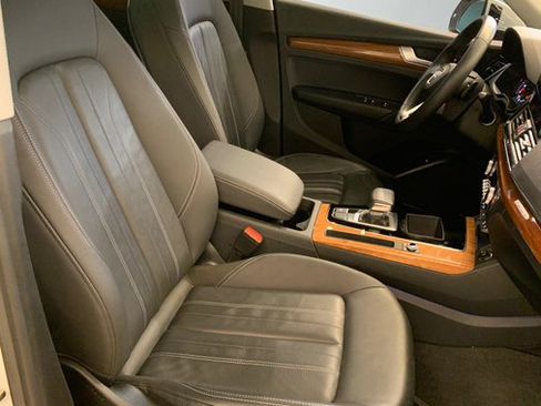 Used 2023 Audi Q5 2.0T Premium w/ Convenience Package AWD/4WD image 60