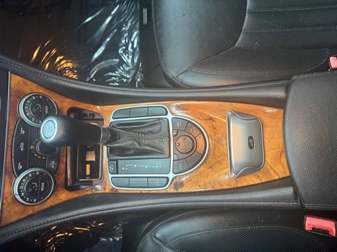 Used 2009 Mercedes-Benz SL 550 image 34