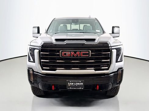 Used 2024 GMC Sierra 2500 AT4X AWD/4WD image 2