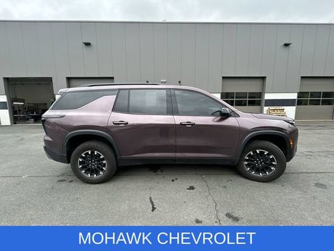Used 2024 Chevrolet Traverse Z71 AWD/4WD image 6