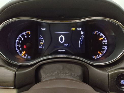 Used 2017 Jeep Grand Cherokee Overland w/ Jeep Active Safety Group AWD/4WD image 23
