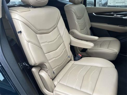 Used 2024 Cadillac XT6 Sport w/ Platinum Package image 27