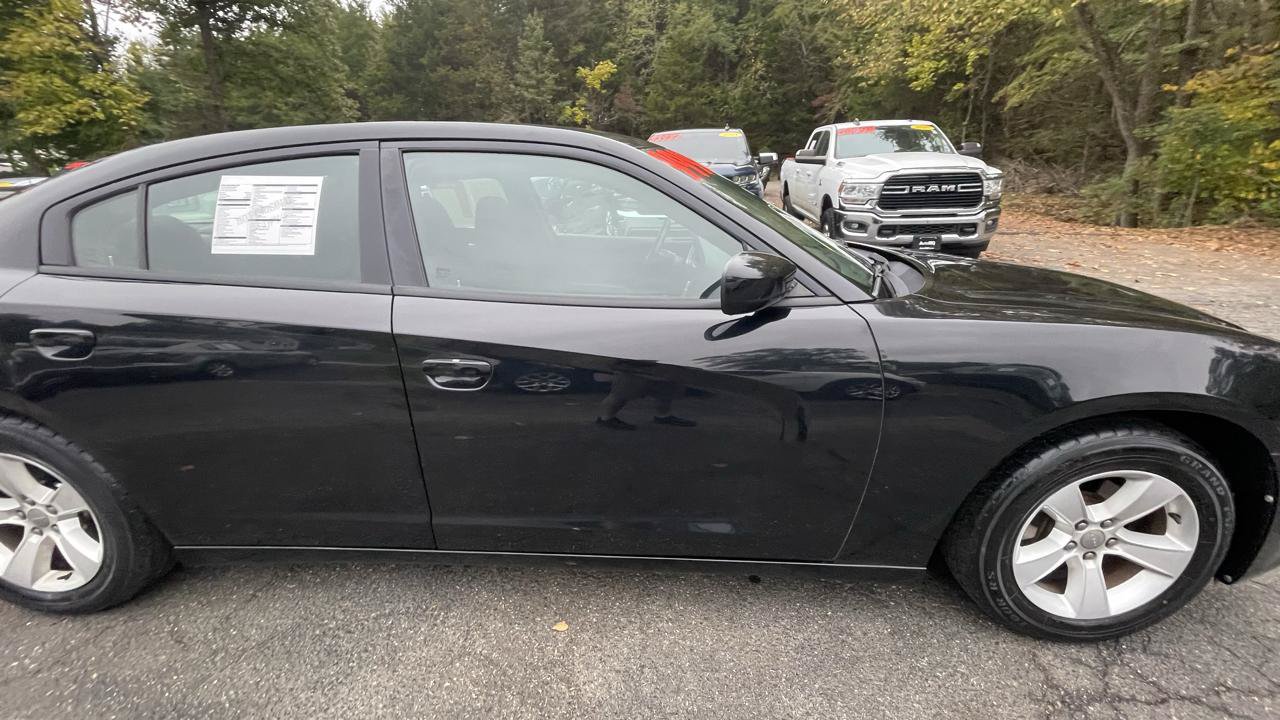 Used 2012 Dodge Charger SE RWD image 11