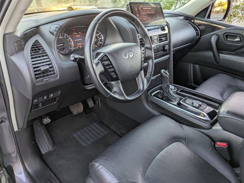 Used 2024 INFINITI QX80 Luxe image 17