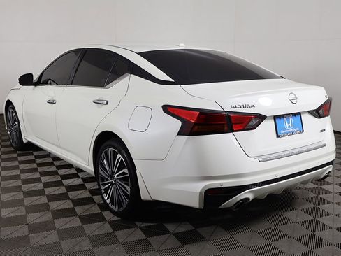 Used 2023 Nissan Altima 2.5 SL AWD/4WD image 10
