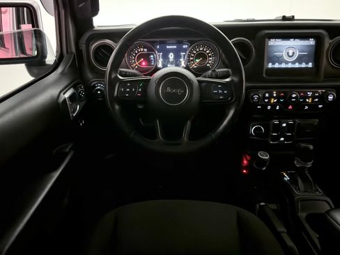 Used 2019 Jeep Wrangler Unlimited Sport S image 29