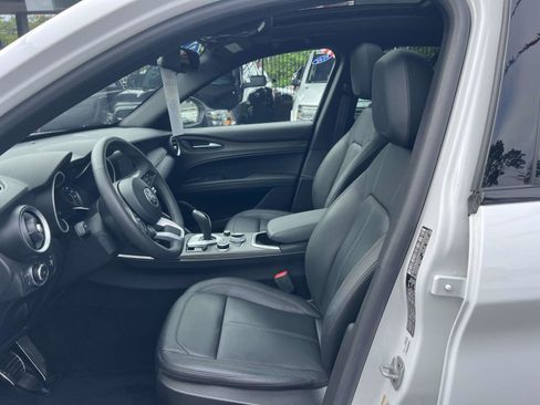 Used 2022 Alfa Romeo Stelvio Ti w/ Active Assist Plus Package image 11