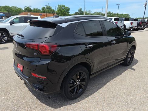 Certified 2024 Buick Encore GX Sport Touring FWD image 8