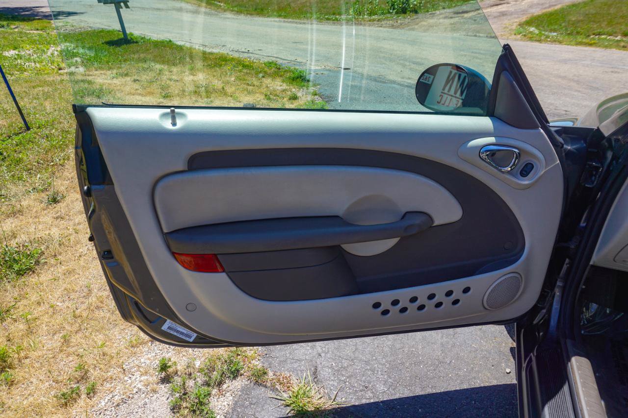 Used 2005 Chrysler PT Cruiser GT FWD image 19