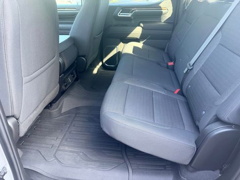Used 2023 GMC Sierra 1500 SLE w/ Enhanced Capability Package AWD/4WD image 19