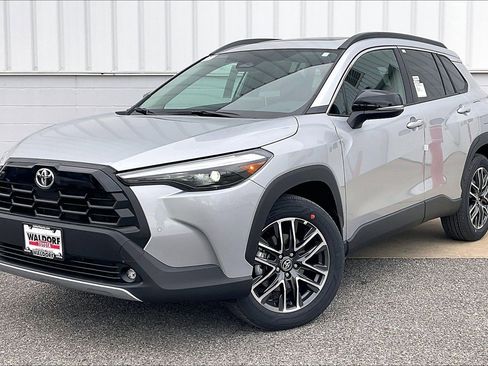 New 2026 Toyota Corolla Cross XLE image 2