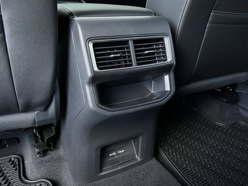 New 2026 Volkswagen Atlas Cross Sport SE image 25