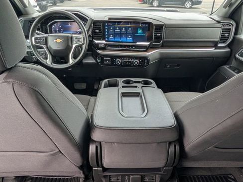 Certified 2025 Chevrolet Silverado 2500 LT w/ Convenience Package AWD/4WD image 17