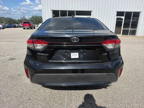Used 2020 Toyota Corolla LE FWD image 8