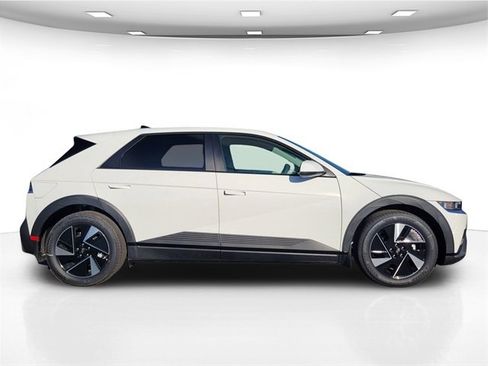 New 2026 Hyundai Ioniq 5 SE image 10