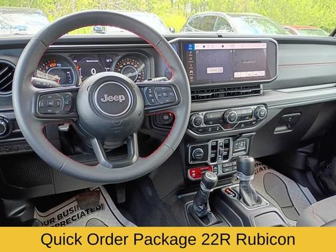 Used 2024 Jeep Wrangler Unlimited Rubicon AWD/4WD image 10