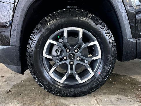 New 2026 Chevrolet Equinox ACTIV w/ Convenience Package III AWD/4WD image 10