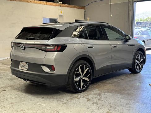 Used 2023 Volkswagen ID.4 Pro S image 4