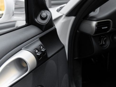 Used 2007 Porsche 911 GT3 image 14