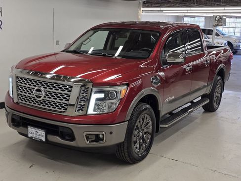Used 2017 Nissan Titan Platinum Reserve AWD/4WD image 14