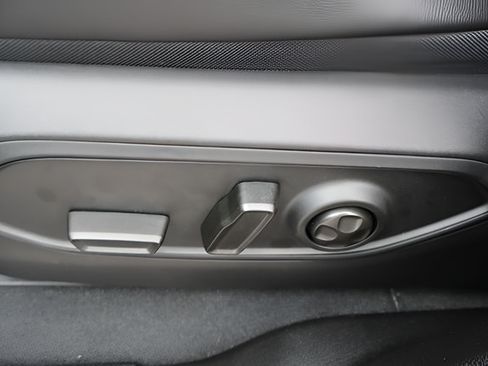 New 2026 Jeep Grand Cherokee Altitude AWD/4WD image 16