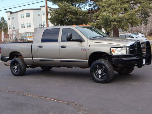 Used 2009 Dodge Ram 2500 Truck SLT image 2