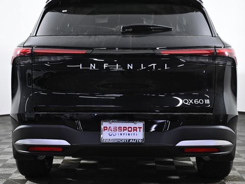 New 2026 INFINITI QX60 Luxe image 5