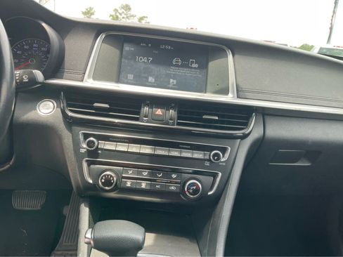Used 2020 Kia Optima S FWD image 16
