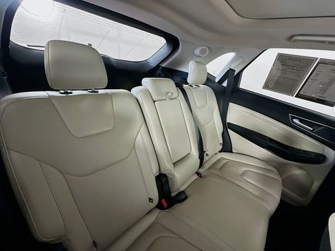 Used 2019 Ford Edge Titanium w/ Equipment Group 301A FWD image 27