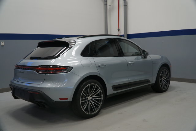 Certified 2026 Porsche Macan AWD/4WD image 10
