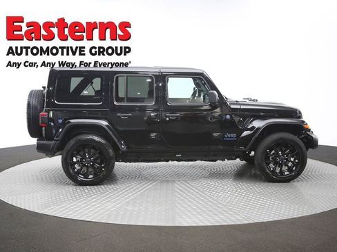 Used 2025 Jeep Wrangler Unlimited Sahara w/ Safety Group AWD/4WD image 44