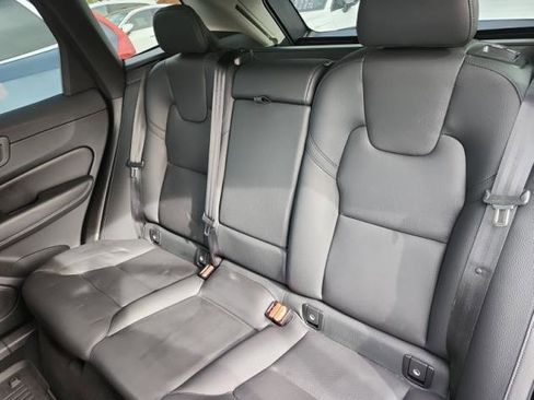Used 2023 Volvo XC60 B5 Plus w/ Climate Package image 9