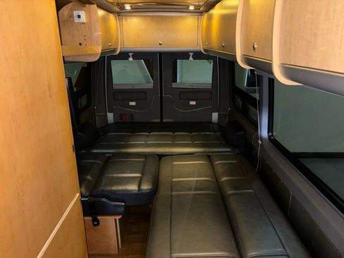 Used 2008 Freightliner Sprinter 3500 image 26