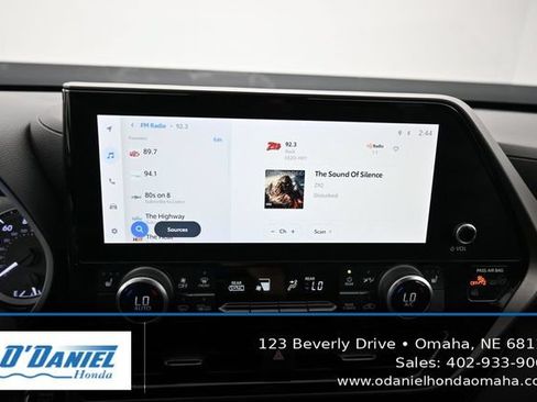 Used 2023 Toyota Highlander XLE AWD/4WD image 31