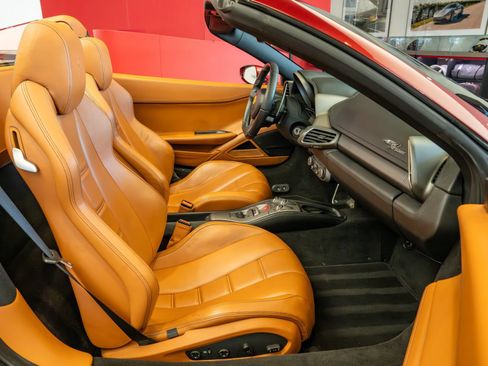 Certified 2013 Ferrari 458 Spider RWD image 18