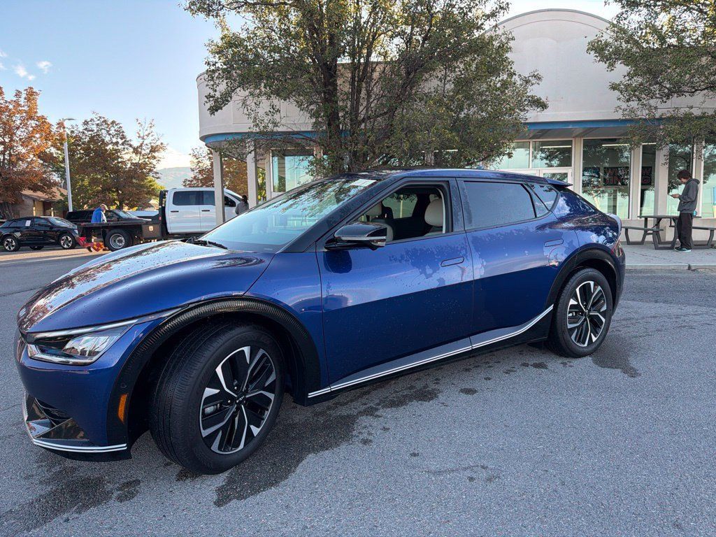 Used 2024 Kia EV6 Wind w/ Wind Technology Package AWD/4WD image 12