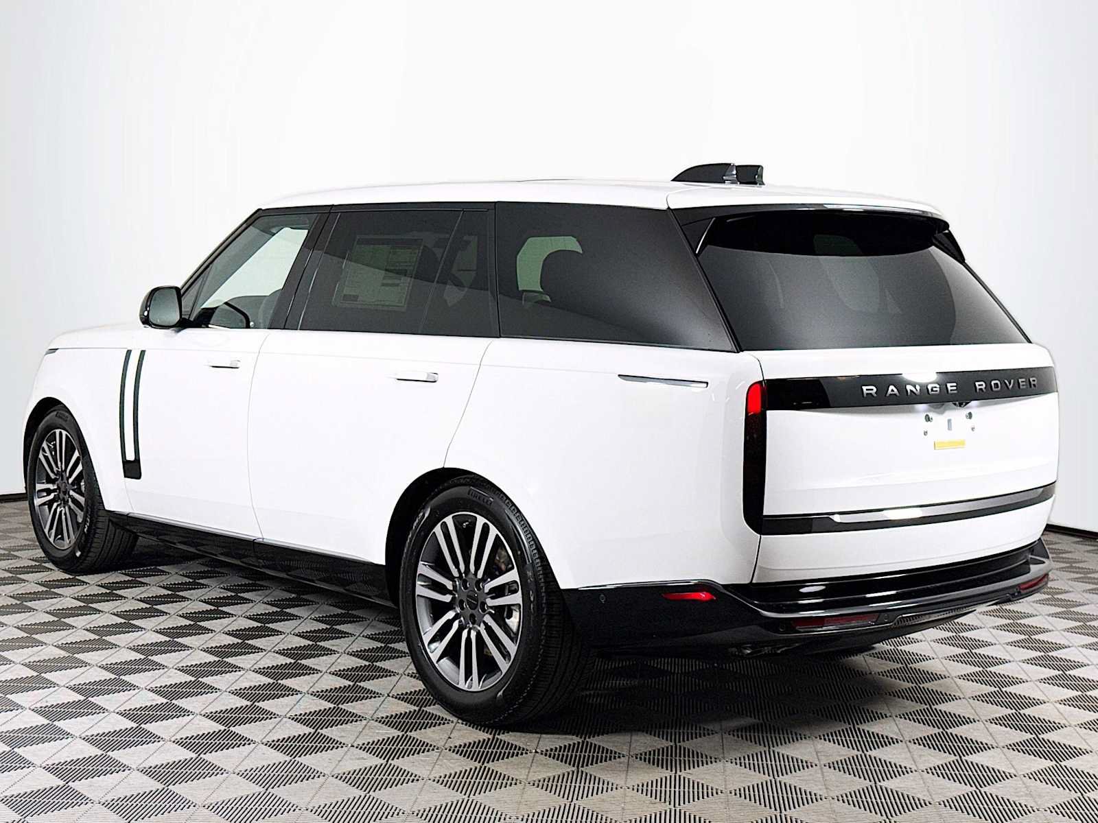 New 2026 Land Rover Range Rover Long Wheelbase SE AWD/4WD image 7