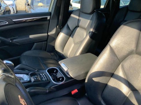 Used 2012 Porsche Cayenne AWD/4WD image 21