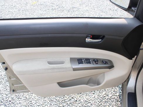 Used 2005 Toyota Prius image 18