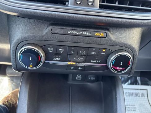 Used 2025 Ford Escape Active AWD/4WD image 20