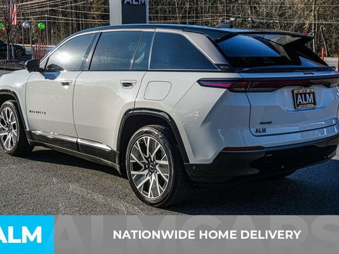 Used 2025 Jeep Wagoneer S Limited image 5