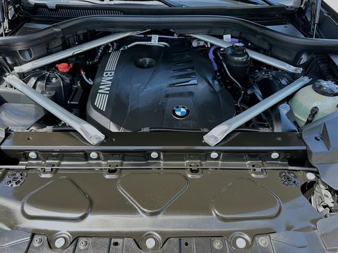 Used 2026 BMW X5 xDrive40i w/ M Sport Package image 34