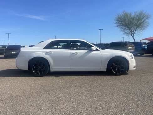 Used 2023 Chrysler 300 S RWD image 6