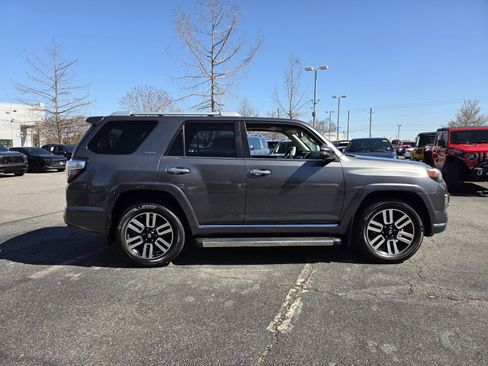 Used 2017 Toyota 4Runner Limited image 5